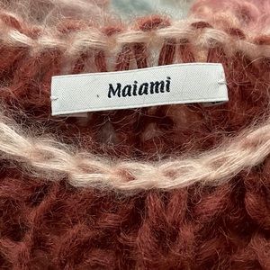 Maiami sweater in small.